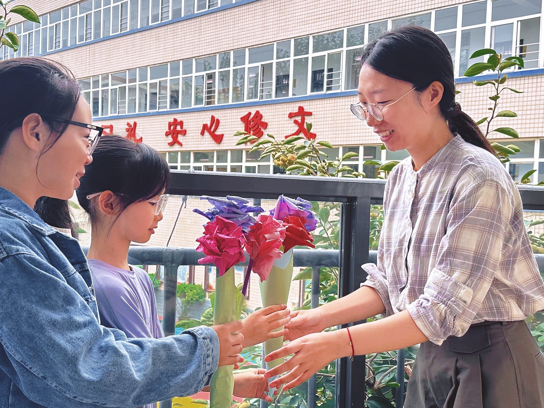 石家庄市宁安路小学举办教师节主题活动