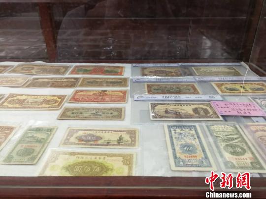 《华北革命历史红色文献展》展出200余件红色文物精品