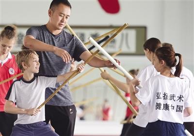 外国友人武术之乡学功夫