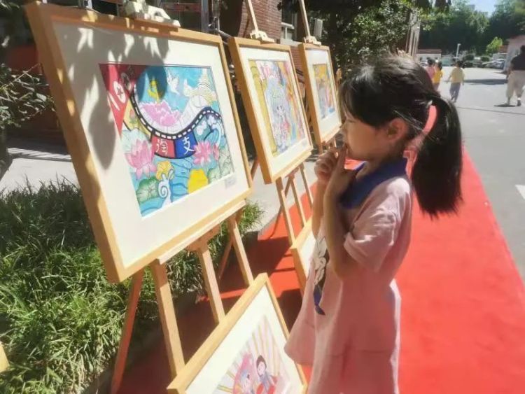 河北省妇女儿童活动中心组织开展“童心向党”书画作品展